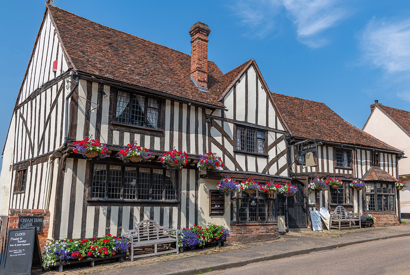 "Suffolk, Kersey The Bell Public House July 2021" by alanshearman001 is licensed under CC BY 2.0. To view a copy of this license, visit https://creativecommons.org/licenses/by/2.0/?ref=openverse.